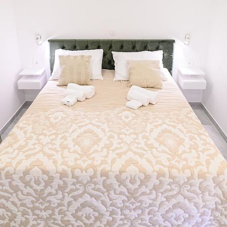 Luxury Rooms Green And Gold سبليت المظهر الخارجي الصورة