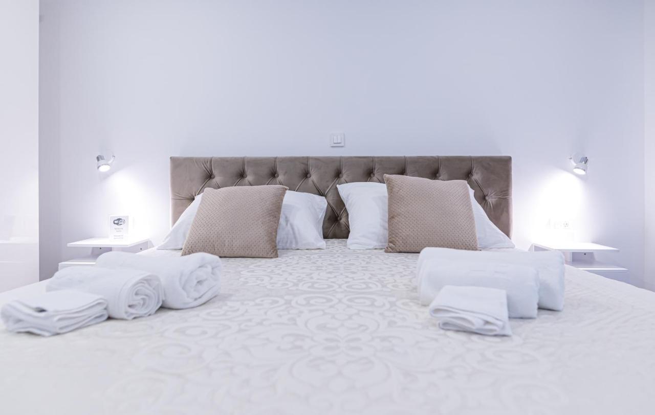 Luxury Rooms Green And Gold سبليت المظهر الخارجي الصورة