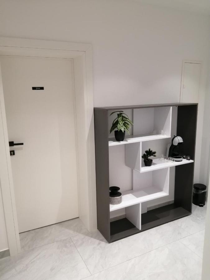 Luxury Rooms Green And Gold سبليت المظهر الخارجي الصورة