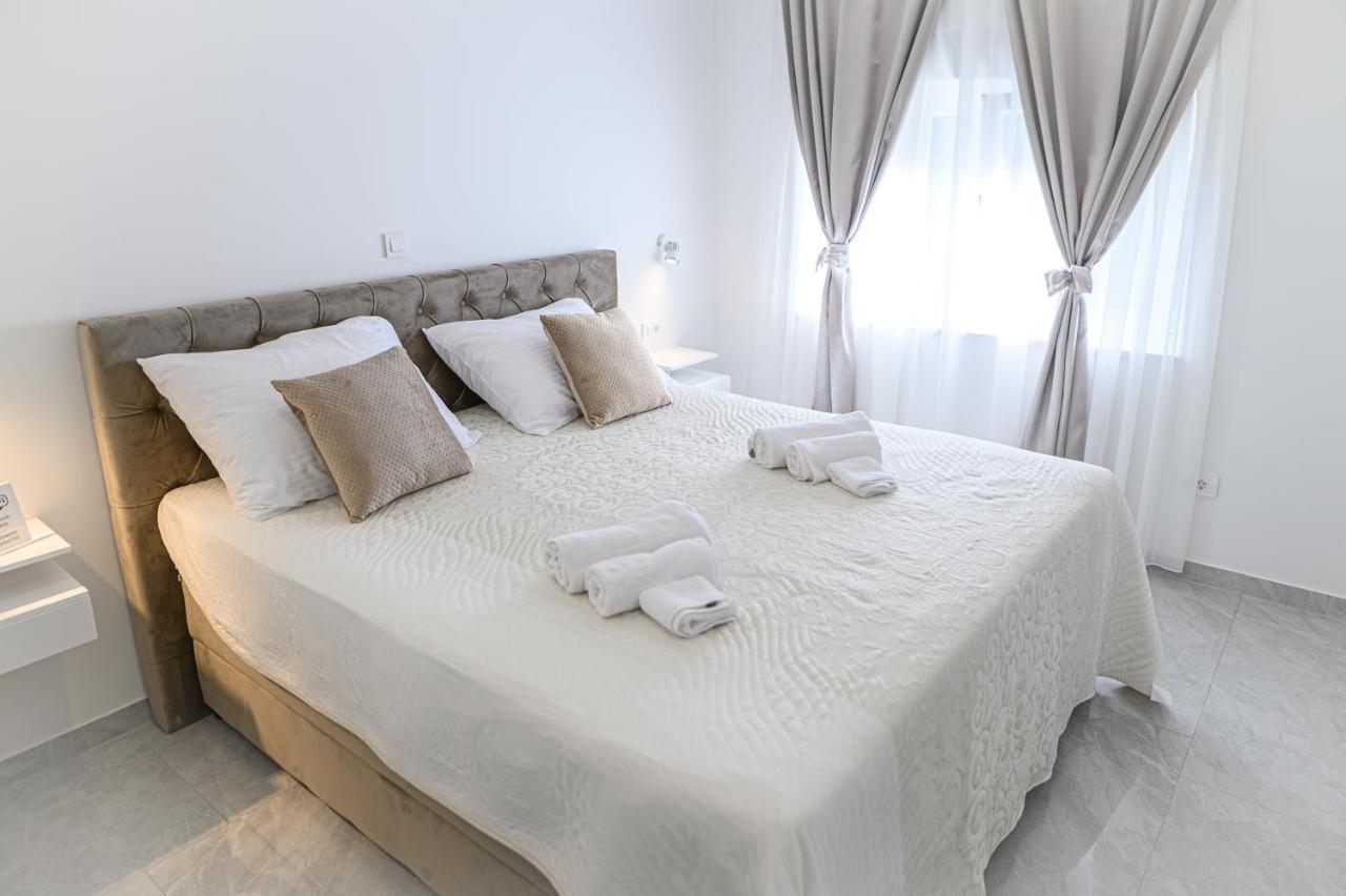 Luxury Rooms Green And Gold سبليت المظهر الخارجي الصورة