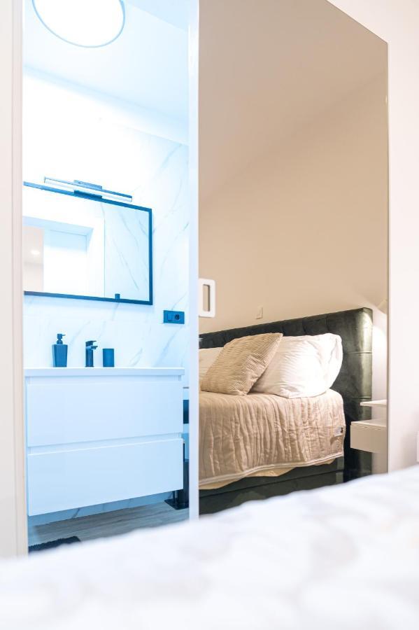 Luxury Rooms Green And Gold سبليت المظهر الخارجي الصورة